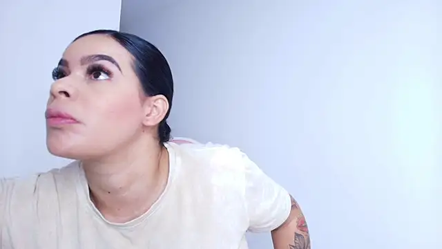 emma madi online show from November 7, 2025, 11:59 am