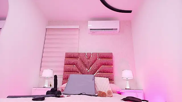 emma madi online show from November 23, 2025, 11:53 am