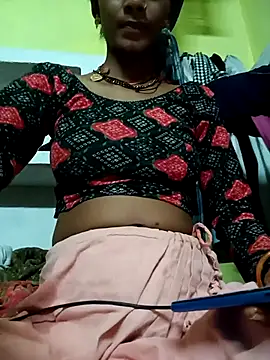 Snapshot of Juhi_chawla chatting on October 28, 2025, 3:55 pm Juhi chawla online show from October 28, 2025, 3:55 pm