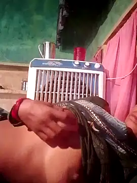 Snapshot of Juhi_chawla chatting on September 18, 2025, 11:57 am Juhi chawla online show from September 18, 2025, 11:57 am