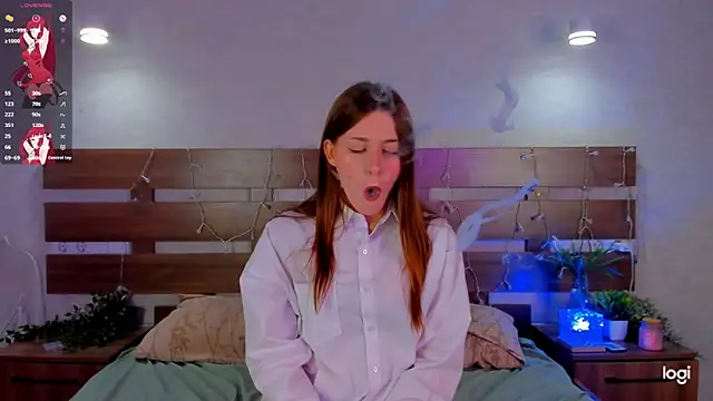 Snapshot of BonnieWalton chatting on October 13, 2025, 7:54 am BonnieWalton online show from October 13, 2025, 7:54 am