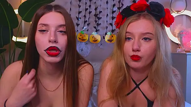 Snapshot of BonnieWalton chatting on October 31, 2025, 8:33 am BonnieWalton online show from October 31, 2025, 8:33 am