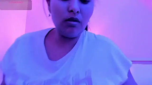 Snapshot of BellaNixs chatting on October 9, 2025, 3:18 am BellaNixs online show from October 9, 2025, 3:18 am