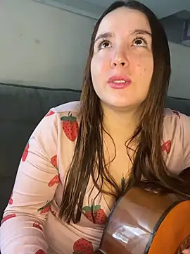 m0ranguinh0s2 online show from June 17, 2026, 4:28 pm