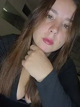 m0ranguinh0s2 online show from May 9, 2026, 3:21 am