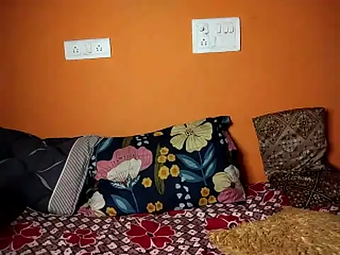 Snapshot of Bad_Ruhii chatting on October 16, 2025, 2:58 pm Bad Ruhii online show from October 16, 2025, 2:58 pm