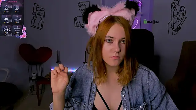 violett moons online show from September 12, 2025, 8:41 pm