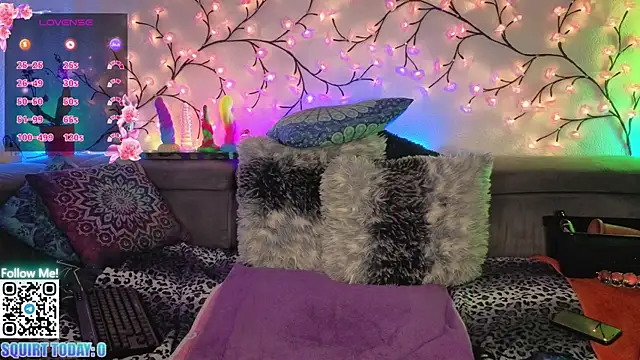 Nadja Noir online show from April 6, 2026, 7:59 pm