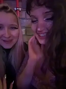 Snapshot of kamila_blush chatting on December 22, 2025, 2:22 am kamila blush online show from December 22, 2025, 2:22 am