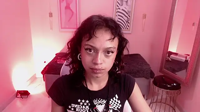 LadyWawy online show from September 16, 2025, 1:12 pm