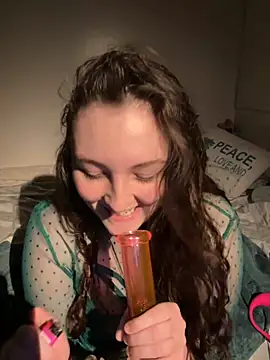 kallmek8 online show from September 29, 2025, 9:49 am