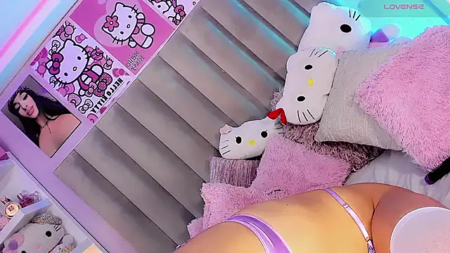 Ariana Keyss online show from October 28, 2025, 6:01 am