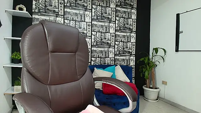 Snapshot of Mia_Morelli_ chatting on September 28, 2025, 4:19 am Mia Morelli online show from September 28, 2025, 4:19 am