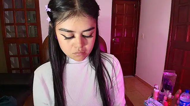 Snapshot of Mia_Morelli_ chatting on November 6, 2025, 3:54 am Mia Morelli online show from November 6, 2025, 3:54 am