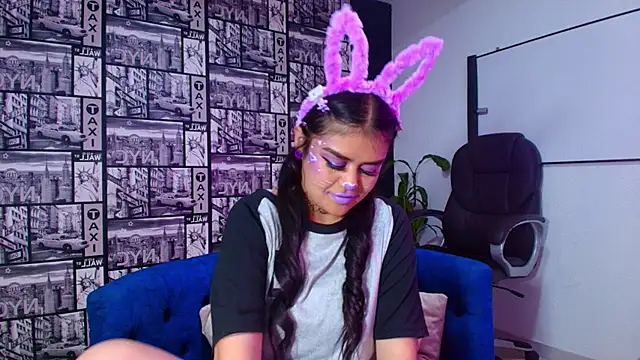 Snapshot of Mia_Morelli_ chatting on October 23, 2025, 5:28 am Mia Morelli online show from October 23, 2025, 5:28 am