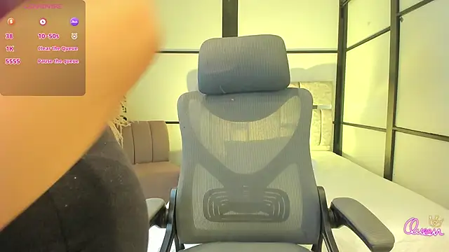 SamaraAnders  online show from April 4, 2026, 5:03 am