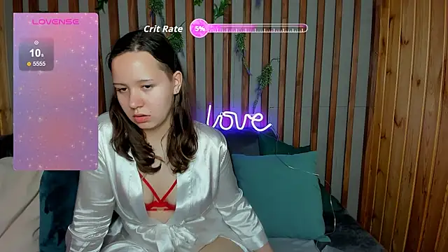 Snapshot of Laura_Ellinss chatting on September 22, 2025, 7:47 am Laura Ellinss online show from September 22, 2025, 7:47 am