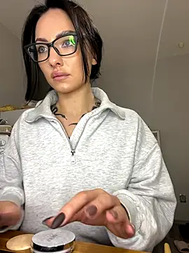 kaonasssiii online show from October 3, 2025, 3:13 pm