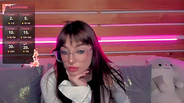 Snapshot of Emily_Tylerr chatting on October 2, 2025, 7:56 am Emily Tylerr online show from October 2, 2025, 7:56 am