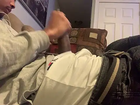 Snapshot of Insurance-03 chatting on September 27, 2025, 5:24 am Insurance-03 online show from September 27, 2025, 5:24 am