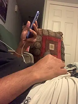 Snapshot of Insurance-03 chatting on September 10, 2025, 8:24 am Insurance-03 online show from September 10, 2025, 8:24 am