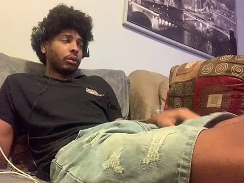 Snapshot of Insurance-03 chatting on October 14, 2025, 6:36 am Insurance-03 online show from October 14, 2025, 6:36 am