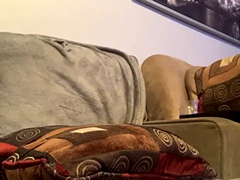 Snapshot of Insurance-03 chatting on October 15, 2025, 6:33 am Insurance-03 online show from October 15, 2025, 6:33 am