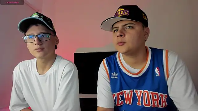 Snapshot of NoahLux chatting on October 5, 2025, 7:26 pm NoahLux online show from October 5, 2025, 7:26 pm