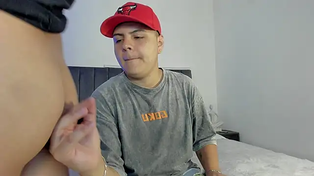 Snapshot of NoahLux chatting on October 23, 2025, 6:17 pm NoahLux online show from October 23, 2025, 6:17 pm