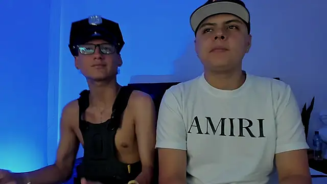 Snapshot of NoahLux chatting on September 22, 2025, 8:26 pm NoahLux online show from September 22, 2025, 8:26 pm