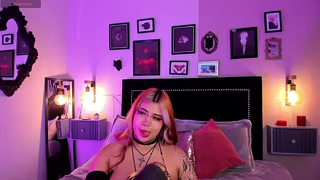 pinkk deemon online show from March 5, 2026, 12:57 pm