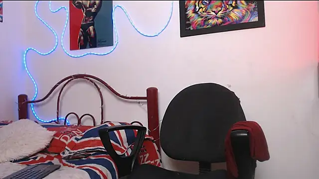 Snapshot of hank_fuller01 chatting on November 27, 2025, 12:11 am hank fuller01 online show from November 27, 2025, 12:11 am