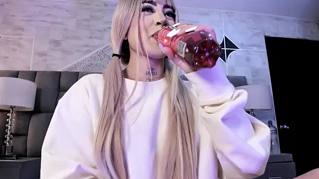 Snapshot of MaluryBlaze chatting on October 27, 2025, 10:22 pm MaluryBlaze online show from October 27, 2025, 10:22 pm