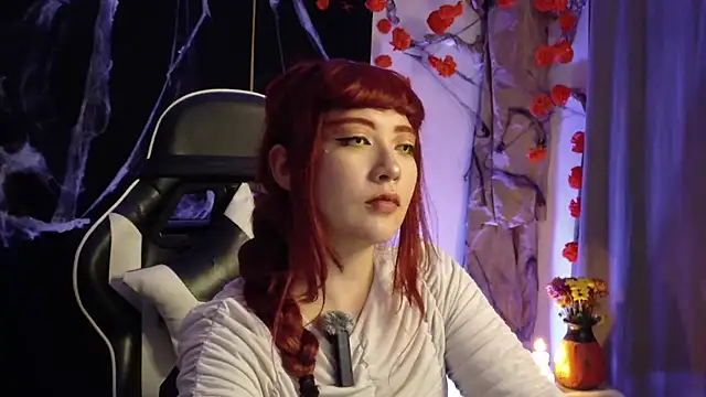 Snapshot of lunnaa_ chatting on October 29, 2025, 4:55 am lunnaa online show from October 29, 2025, 4:55 am