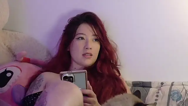 Snapshot of lunnaa_ chatting on February 12, 2026, 1:16 am lunnaa online show from February 12, 2026, 1:16 am