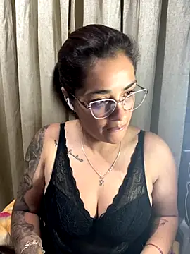 Camila Garcia  online show from September 21, 2025, 6:29 am