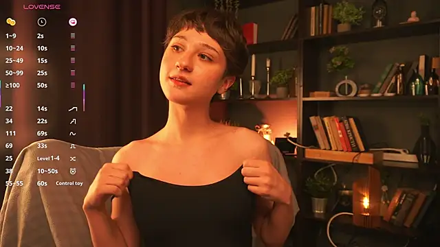 lizzydiz online show from September 17, 2025, 1:46 pm