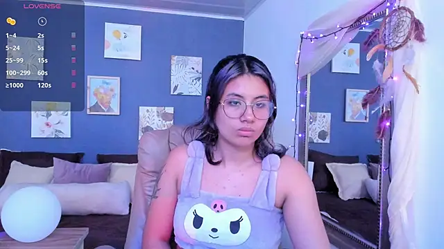 Snapshot of Nova_allen chatting on October 3, 2025, 10:44 pm Nova allen online show from October 3, 2025, 10:44 pm