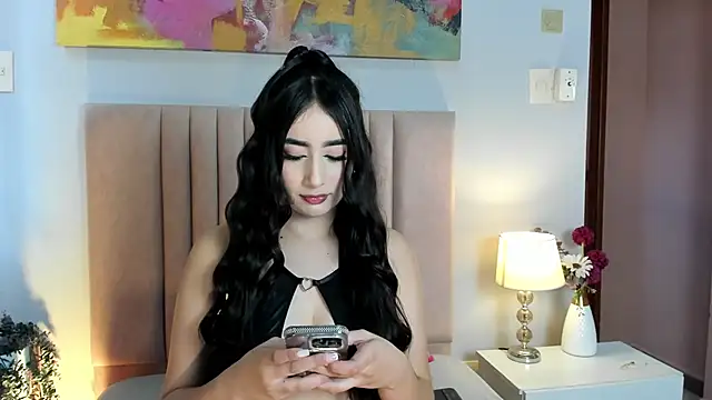 Snapshot of SerenaAveline chatting on October 25, 2025, 9:37 pm SerenaAveline online show from October 25, 2025, 9:37 pm