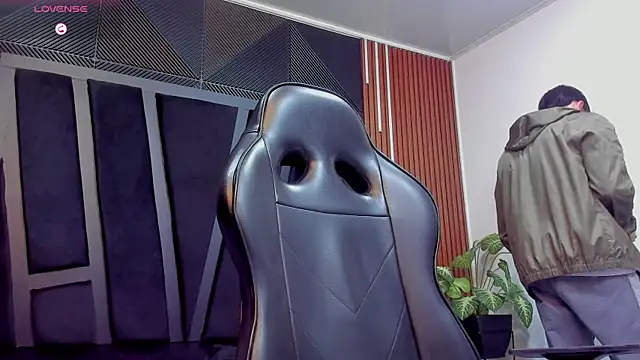 Snapshot of Eryonbradley chatting on October 1, 2025, 11:25 am Eryonbradley online show from October 1, 2025, 11:25 am