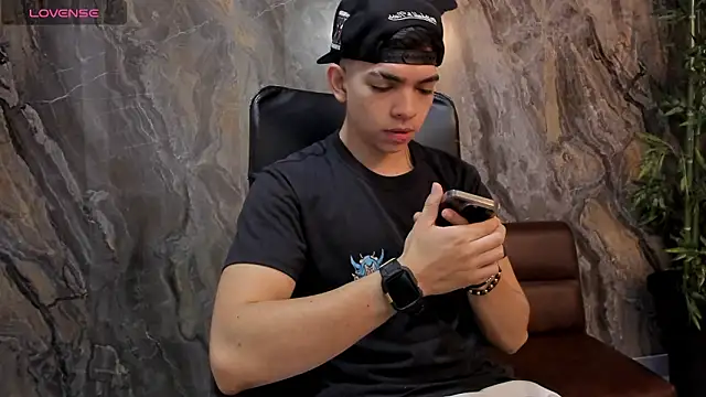 Eryonbradley online show from February 10, 2026, 11:20 am