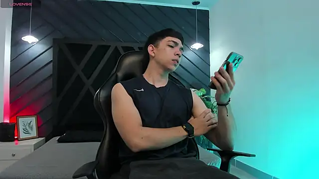 Eryonbradley online show from January 12, 2026, 11:28 am