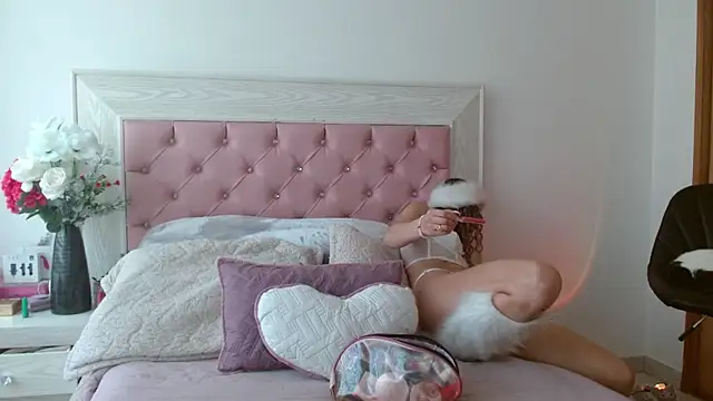 Ayleen m online show from December 18, 2025, 4:33 pm