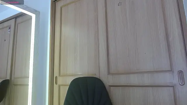 Snapshot of Ayleen_m chatting on September 10, 2025, 4:39 pm Ayleen m online show from September 10, 2025, 4:39 pm