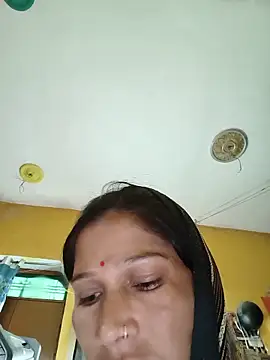 Snapshot of Sonam_pandeyji chatting on June 5, 2026, 1:32 am Sonam pandeyji online show from June 5, 2026, 1:32 am