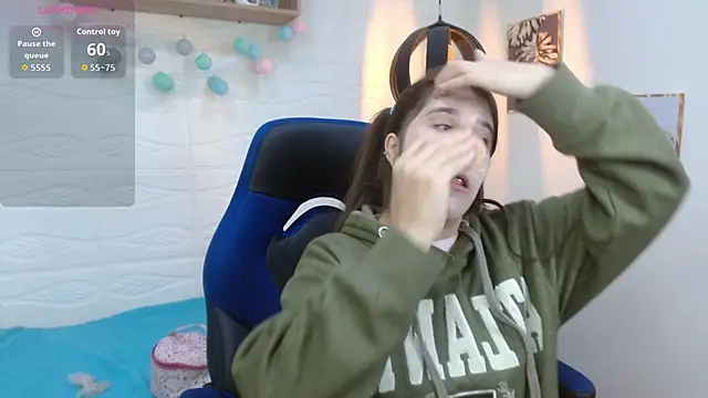 Snapshot of karlarousex chatting on October 21, 2025, 4:45 am karlarousex online show from October 21, 2025, 4:45 am