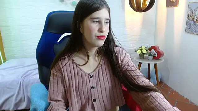 Snapshot of karlarousex chatting on October 19, 2025, 2:47 am karlarousex online show from October 19, 2025, 2:47 am