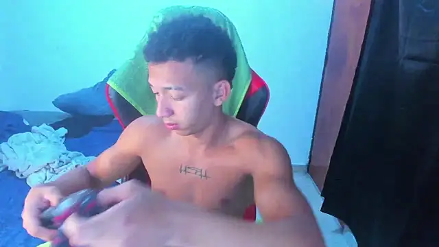 JuanchiT66 online show from April 5, 2026, 11:00 pm