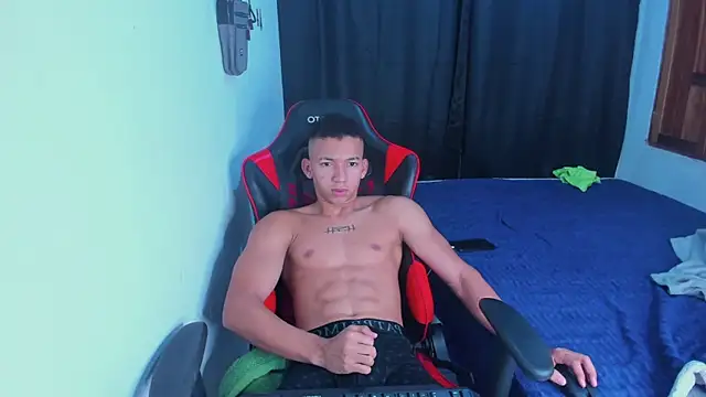 Snapshot of JuanchiT66 chatting on June 22, 2026, 12:46 pm JuanchiT66 online show from June 22, 2026, 12:46 pm