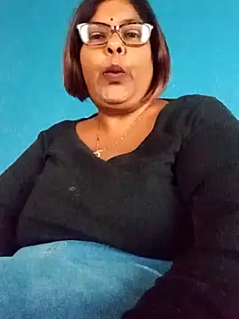 Snapshot of mileesha chatting on October 3, 2025, 11:01 am mileesha online show from October 3, 2025, 11:01 am